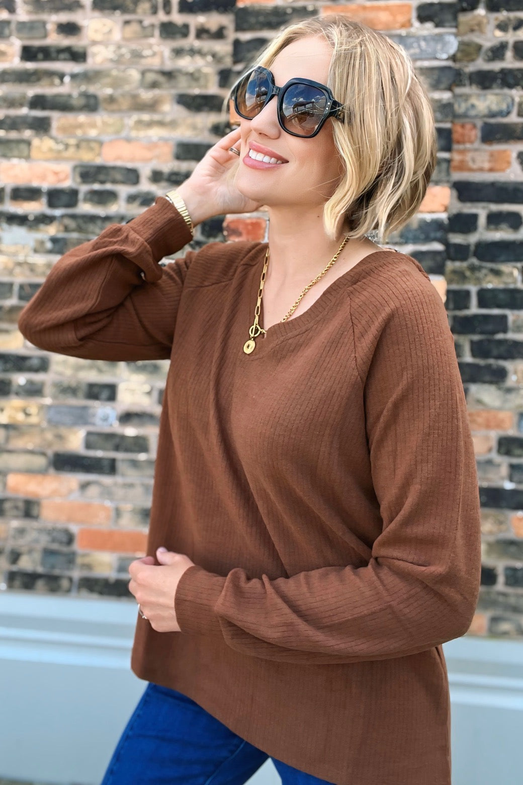 Brushed Rib V-Neck Raglan Top Coffee