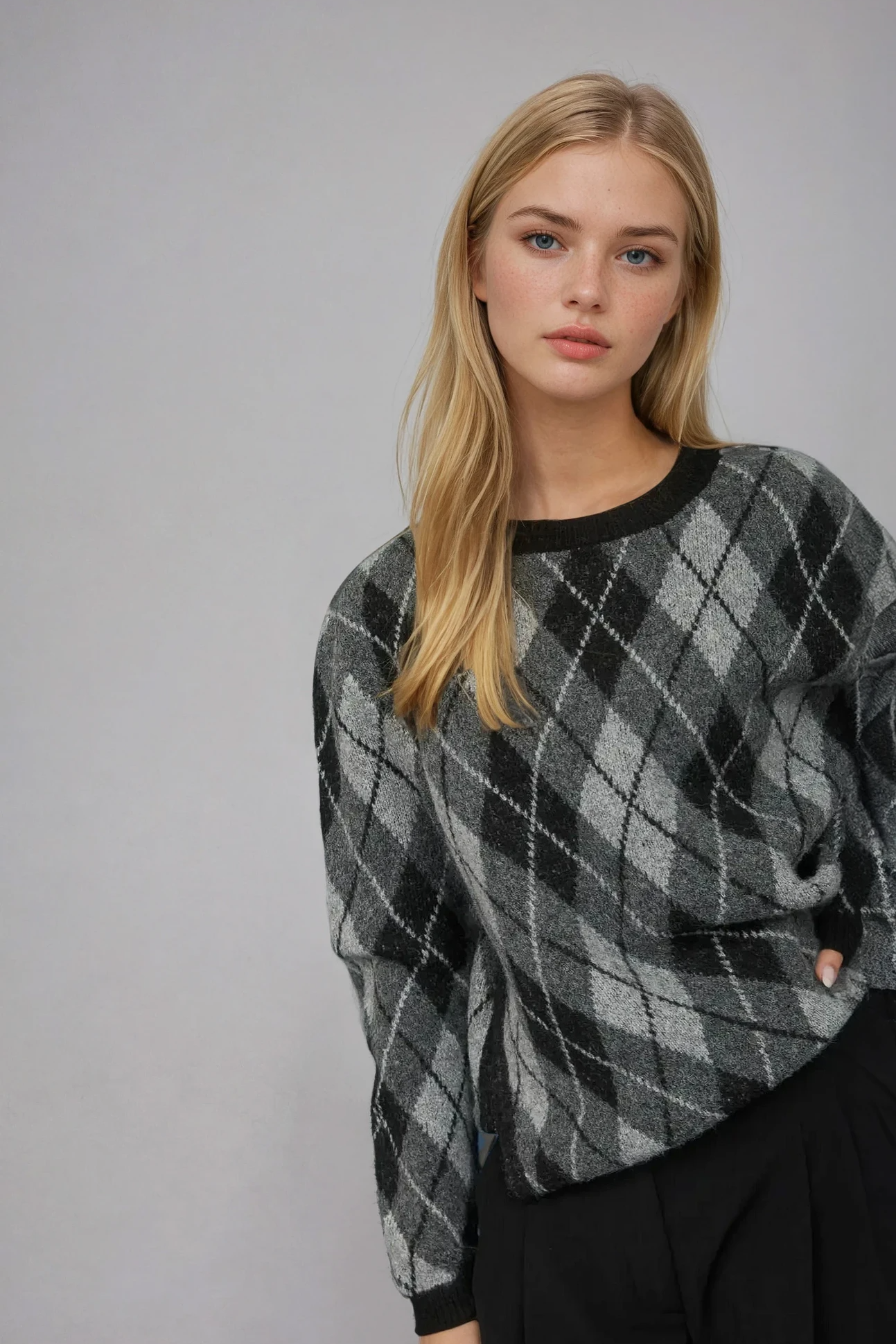 Argyle Pattern Crew Neck Sweater