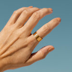 Gold ALCO cigar ring, a jewelry accessory featuring a detailed cigar design, perfect for cigar enthusiasts.
