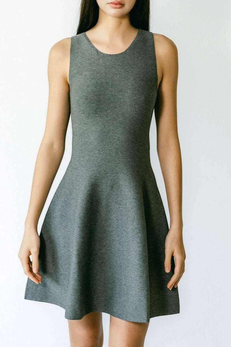 graced Anna Flare Dress in grey EcoViscose with a sleeveless U-neckline and a tennis-inspired flared skirt silhouette.