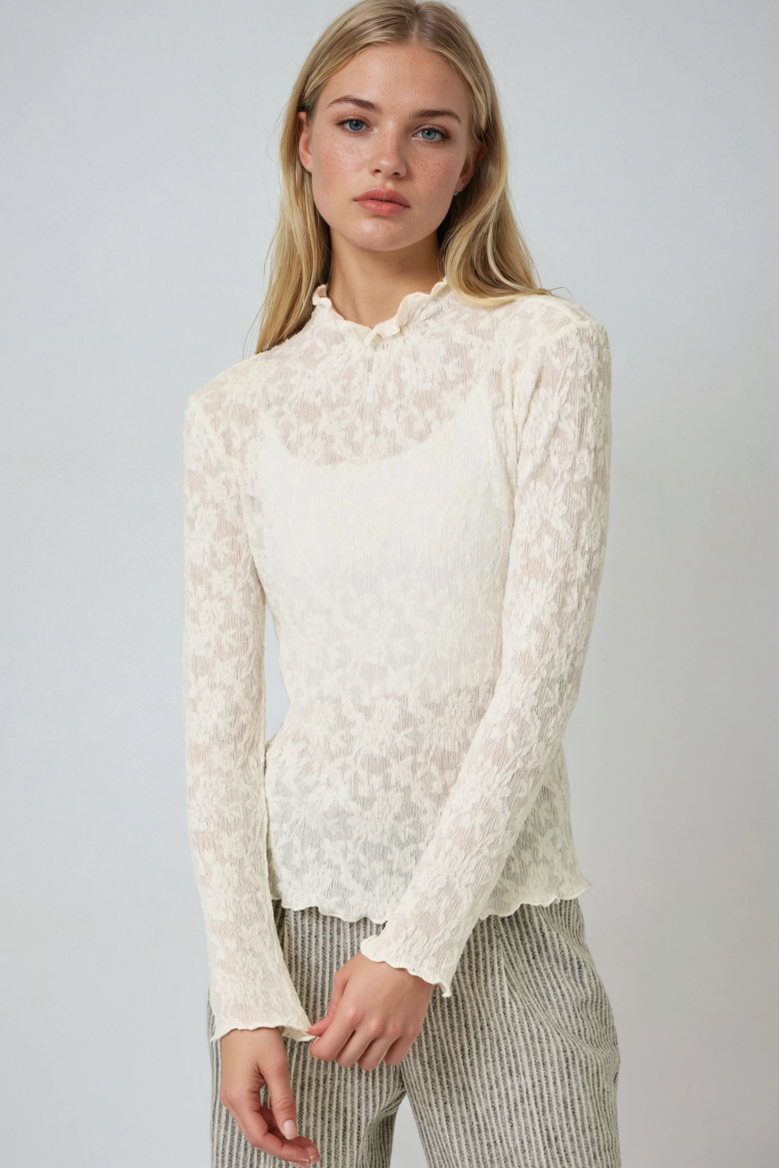 Lettuce Edge Textured Floral Top Ivory