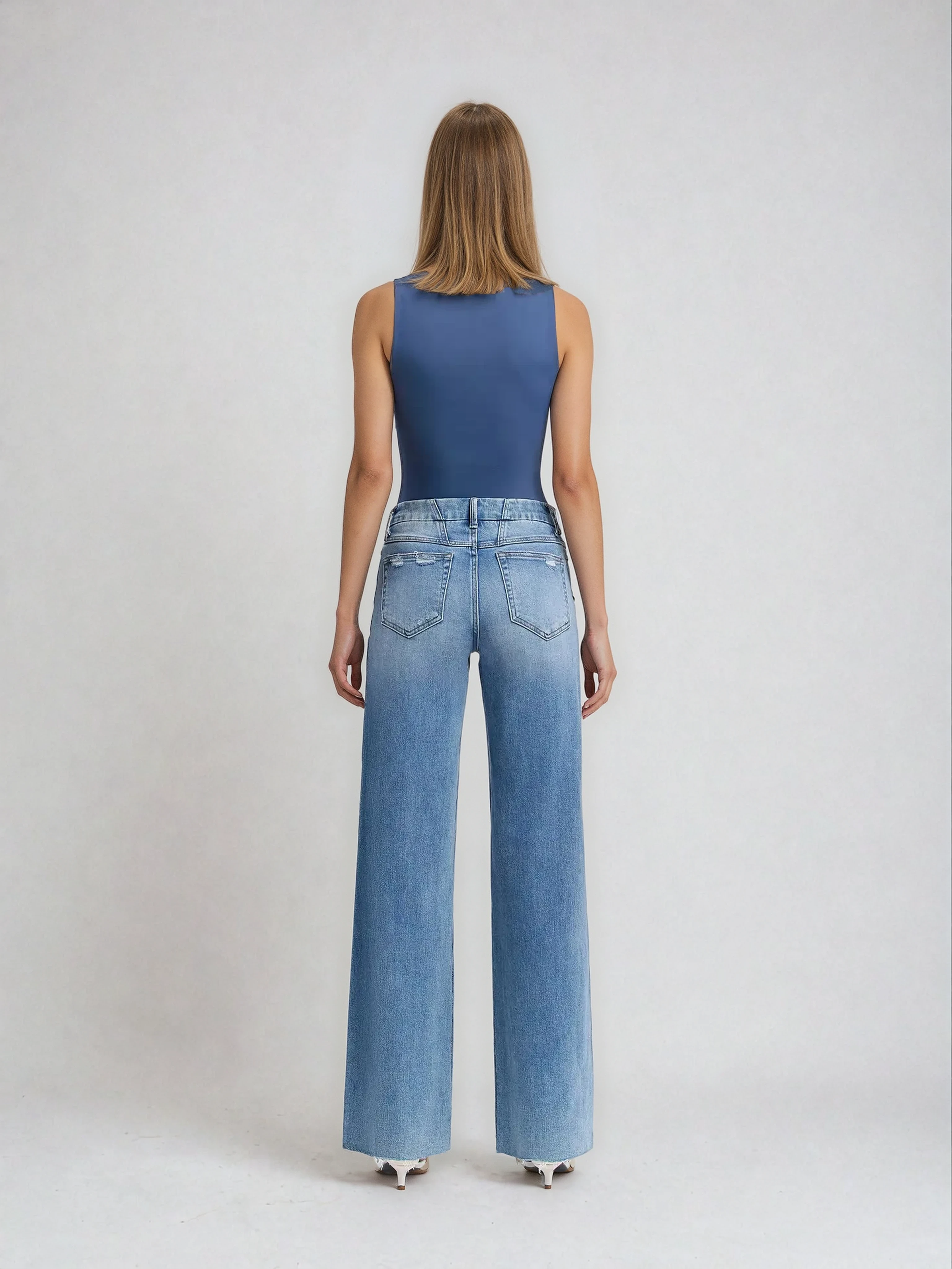 Mid Rise Clean Cut Wide Jeans