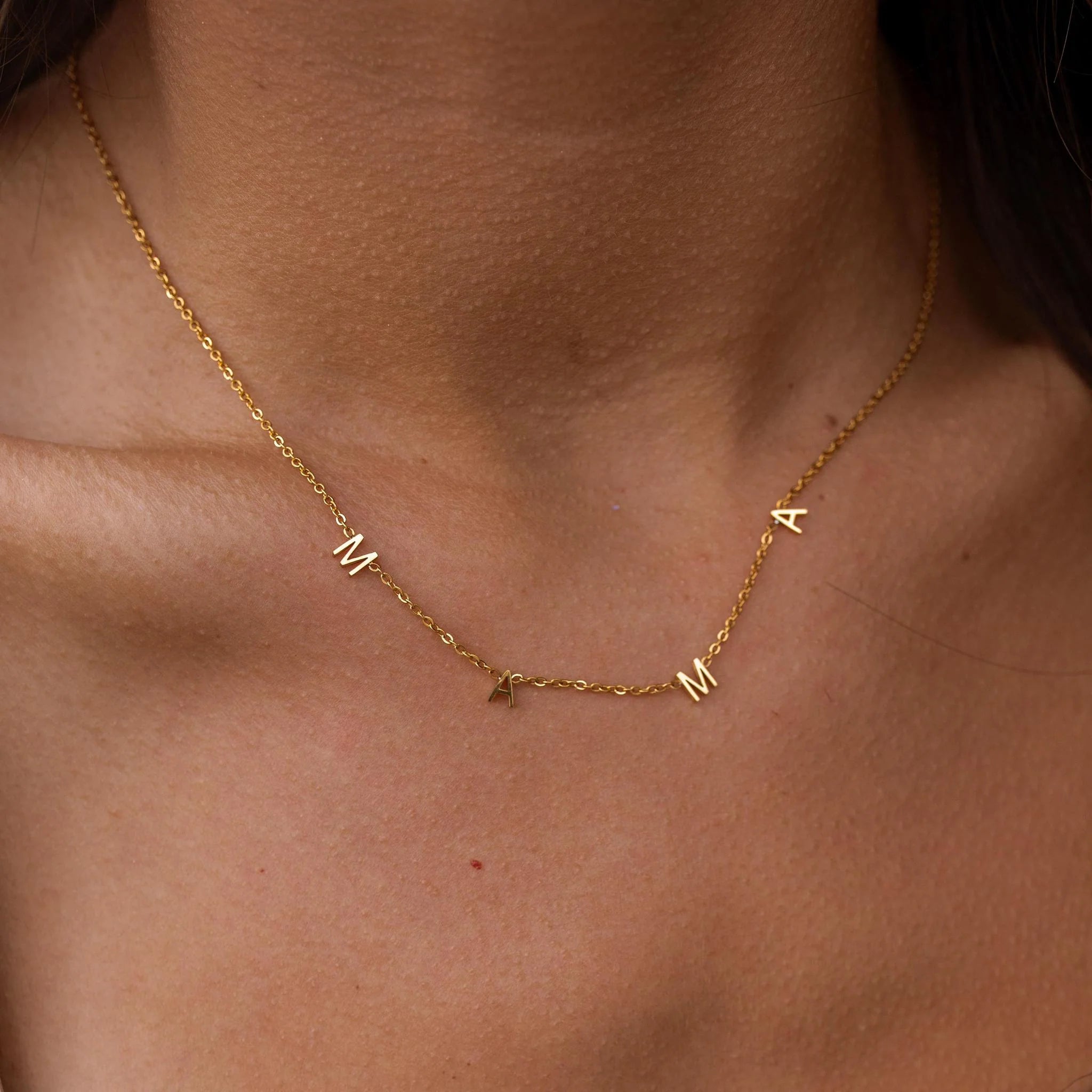 Mama Necklace Gold