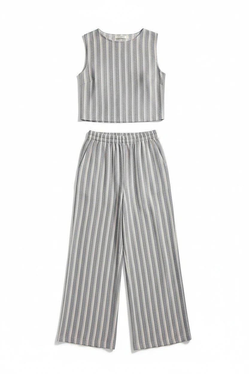 Z Supply The Scout striped top in summer stone, casual basic short-sleeve blouse with a relaxed fit and striped pattern.